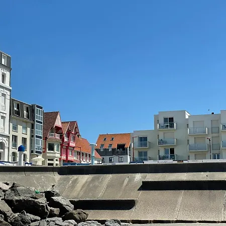 De La Apartment *