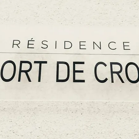 De La Apartment *